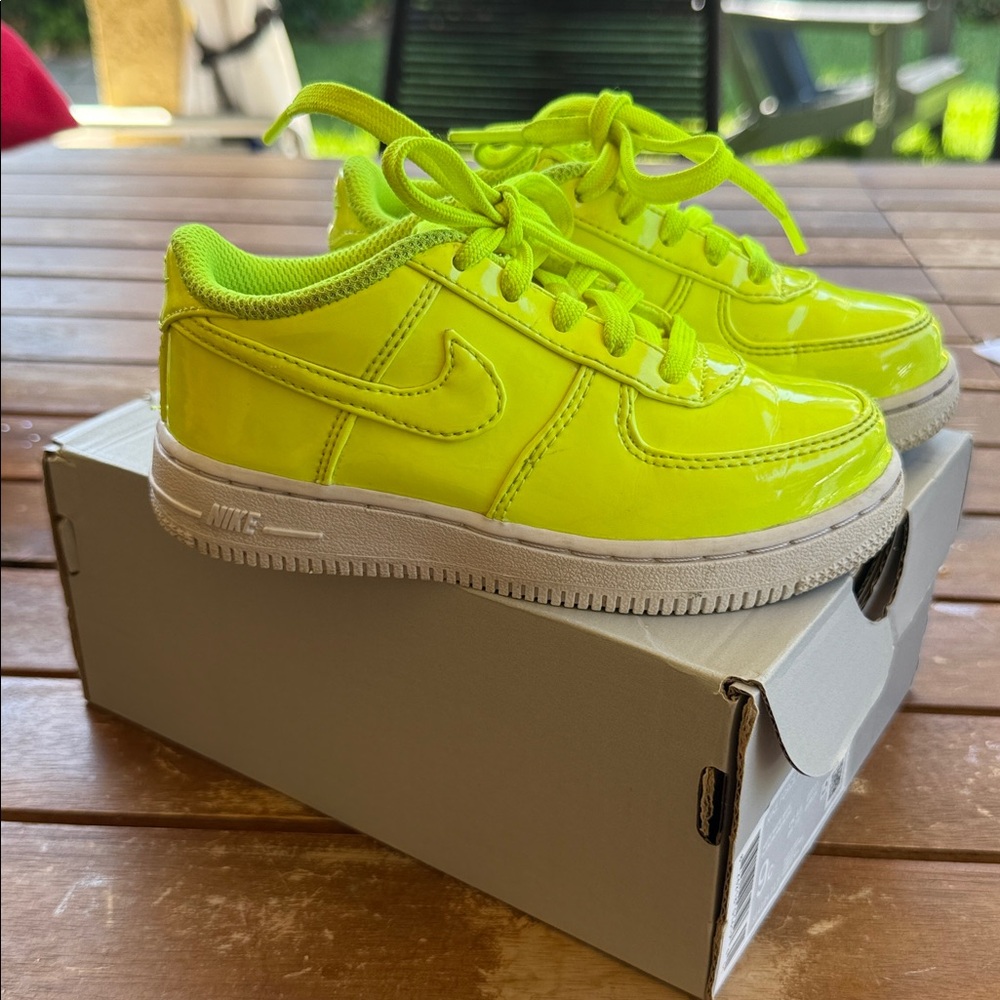 NIKE AIR FORCE 1 VOLT Neon Yellow LV8 UV (TD) Size- 9c